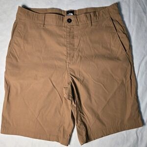 North Face Shorts w/ Pockets Outdoor Hiking Logo (Tag 33) Measures 32